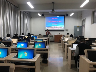 考試改革考技能，實(shí)操考試更職業(yè)——《單片機(jī)應(yīng)用技術(shù)》課程實(shí)操考試順利完成